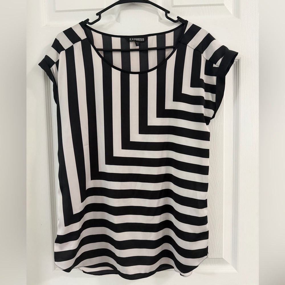 Express Women's Top with Black and White Geometric Stripes